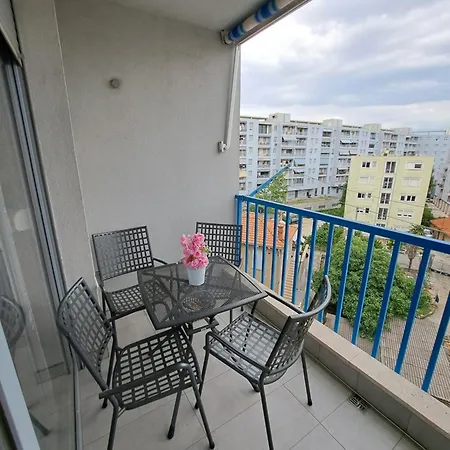 In Split, Near The Old Town, Three Rooms, Balcony, Garage Lejlighed *