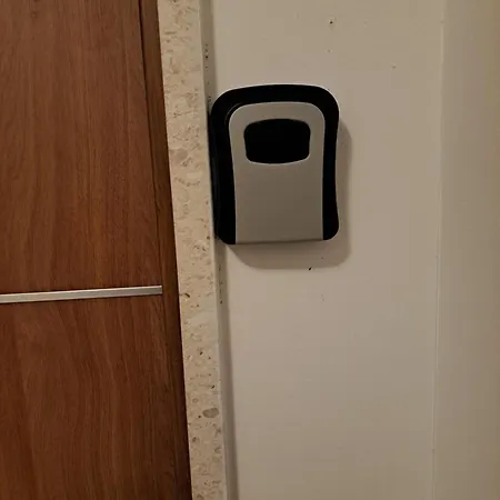 Lejlighed In Split, Near The Old Town, Three Rooms, Balcony, Garage *