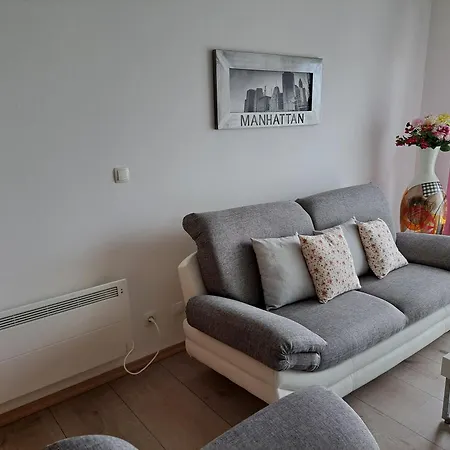 Apartamento In Split, Near The Old Town, Three Rooms, Balcony, Garage *