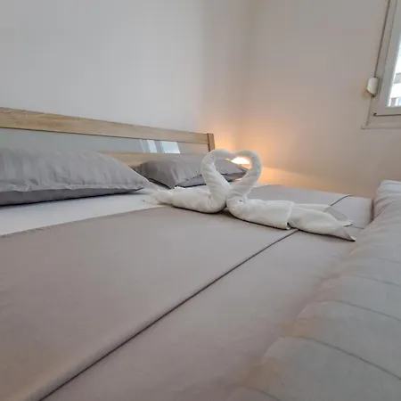 Apartamento In Split, Near The Old Town, Three Rooms, Balcony, Garage