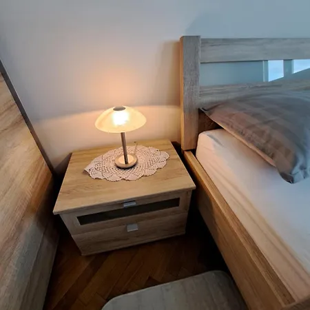 Appartement In Split, Near The Old Town, Three Rooms, Balcony, Garage